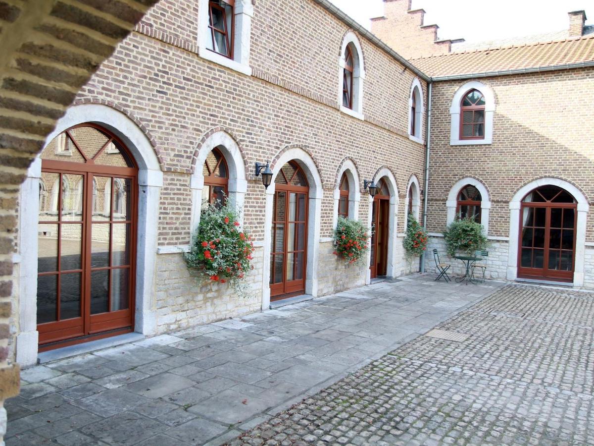 Hotel - Ferme Du Château D'ahin