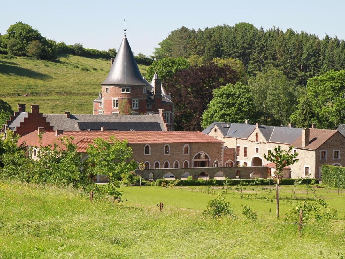 Hotel - Ferme Du Château D'ahin 3*