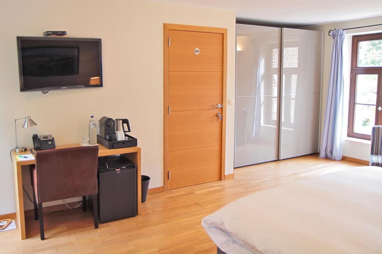 - Ferme Du Château D'ahin 3* Huy